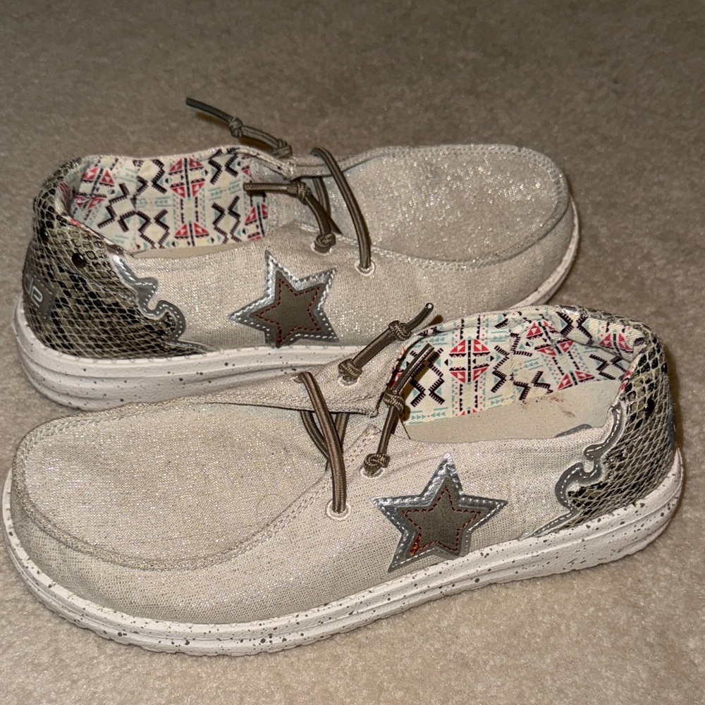 Casual shoe